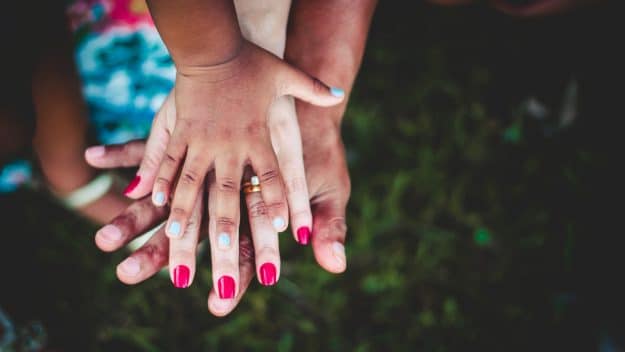 hands-gb2ade467d_1920